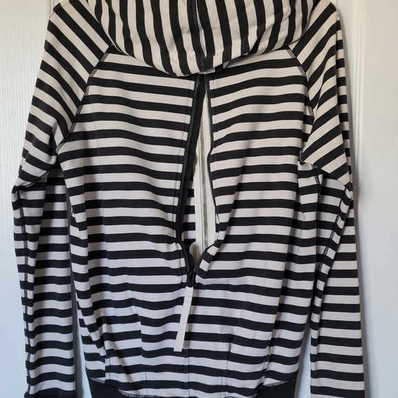 LULULEMON Rolling With My Omies Striped Hoodie | size 4 - Picture 3 of 7